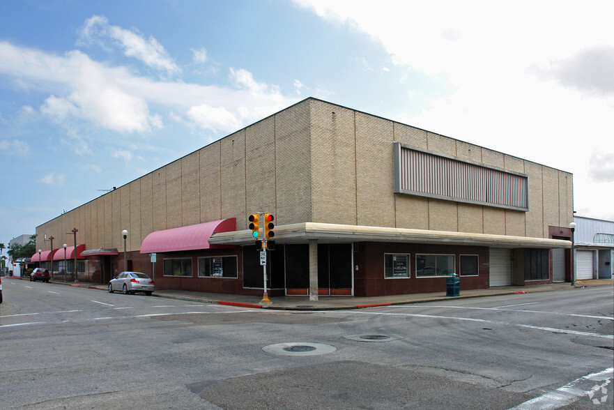 323 N Chaparral St, Corpus Christi, TX for sale - Primary Photo - Image 1 of 4