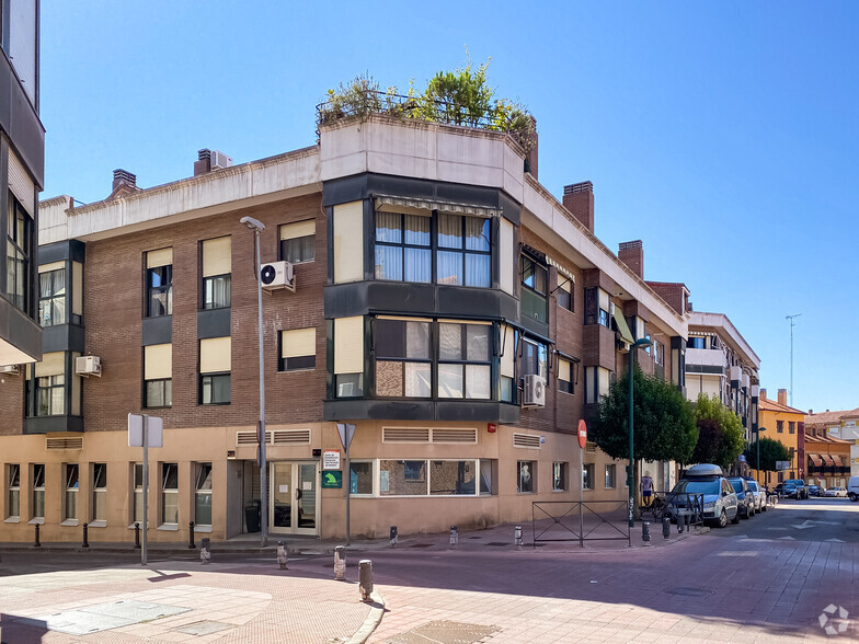 Calle Jardín, 28, San Fernando De Henares, Madrid for lease - Building Photo - Image 1 of 2