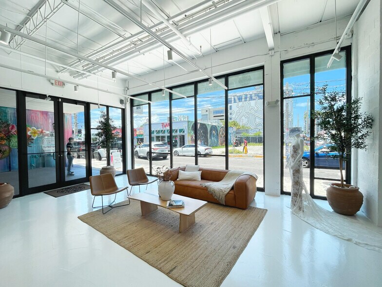 310-322 NW 25th St, Miami, FL à louer - Photo intérieure - Image 2 de 9