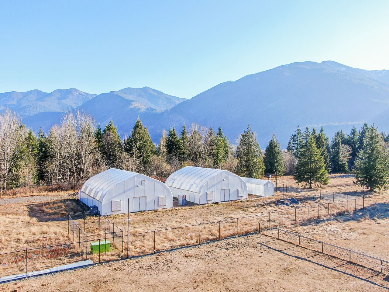 1000 Columbia Valley Rd, Lindell Beach, BC à vendre Photo du bâtiment- Image 1 de 1