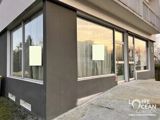 Plus de détails pour Commerce de détail à vendre