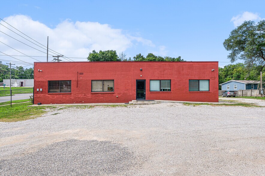 7714 Prospect Ave, Kansas City, MO à vendre - Photo du bâtiment - Image 2 de 7
