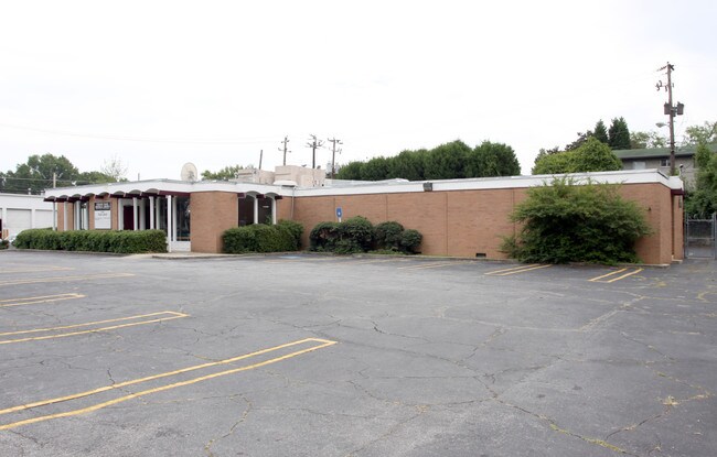 Plus de détails pour 1019 Astor Ave, Forest Park, GA - Bureau à vendre