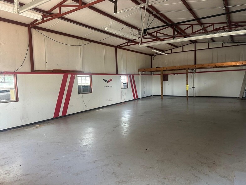 12869 FM 1385, Pilot Point, TX for lease - Building Photo - Image 3 of 17