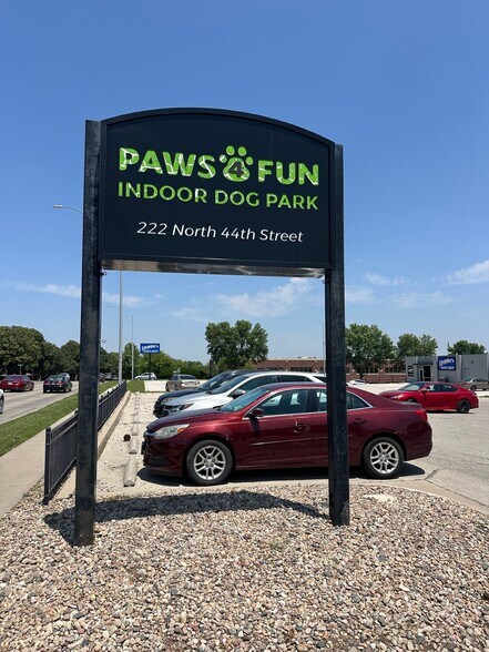 222 N 44th St, Lincoln, NE à vendre - Photo du bâtiment - Image 3 de 15