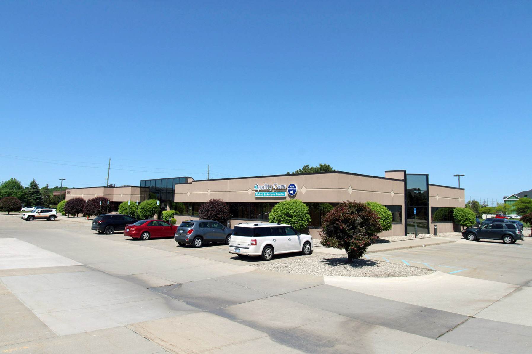 15930 19 Mile Rd, Clinton Township, MI for lease Building Photo- Image 1 of 6