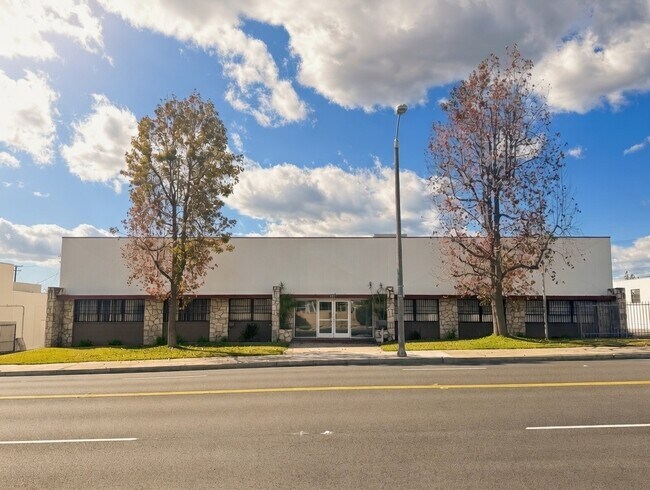 Plus de détails pour 1017 S Mountain Ave, Monrovia, CA - Industriel à louer