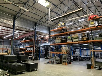 Plus de détails pour Local d'activités à louer