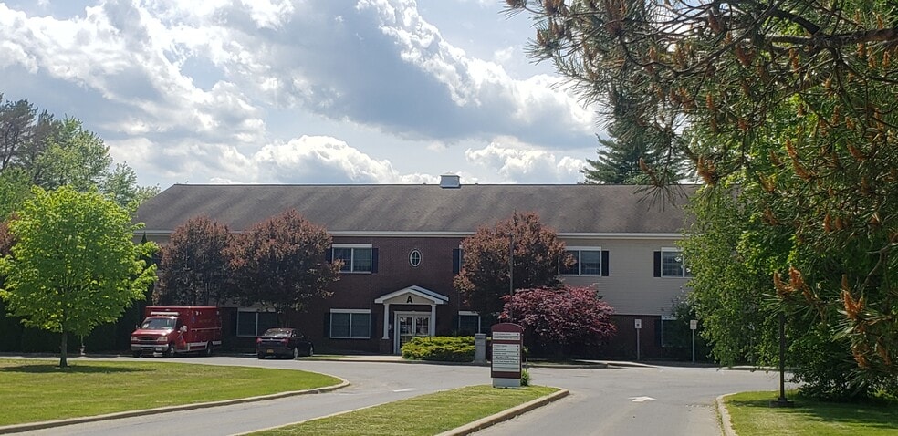 375 Bay Rd, Queensbury, NY for sale - Building Photo - Image 2 of 39