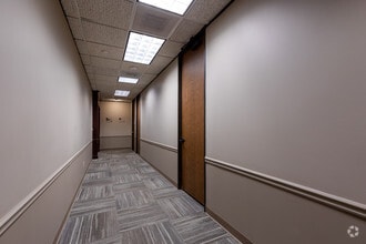 4200 E Skelly Dr, Tulsa, OK for lease Interior Photo- Image 2 of 15