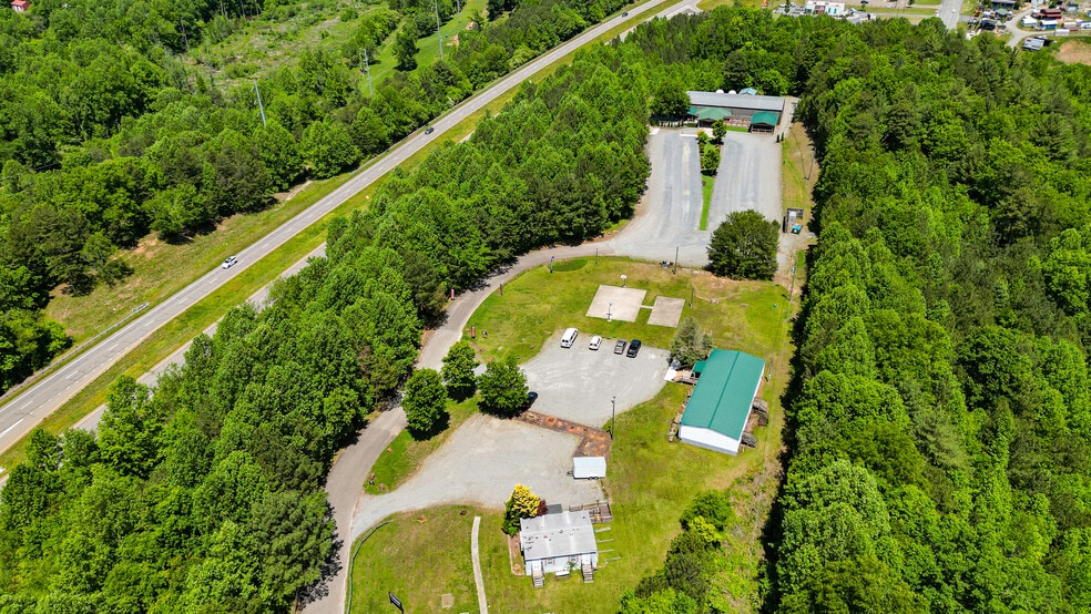 7288 Highway 515 N, Ellijay, GA à vendre - Photo du bâtiment - Image 2 de 82