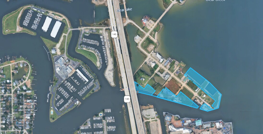 101 Waterfront Dr Seabrook, Seabrook, TX à vendre Photo du bâtiment- Image 1 de 3