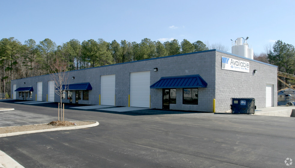 2744 Sonic Dr, Virginia Beach, VA for lease - Building Photo - Image 2 of 2