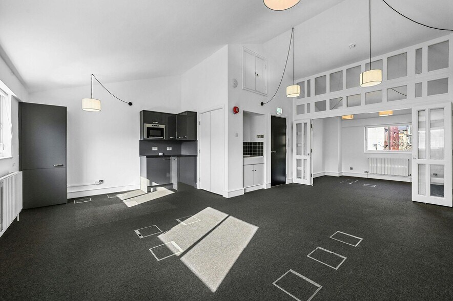 1 Coldbath Sq, London for lease - Building Photo - Image 3 of 8