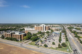 3450 W Wheatland Rd, Dallas, TX - AERIAL  map view