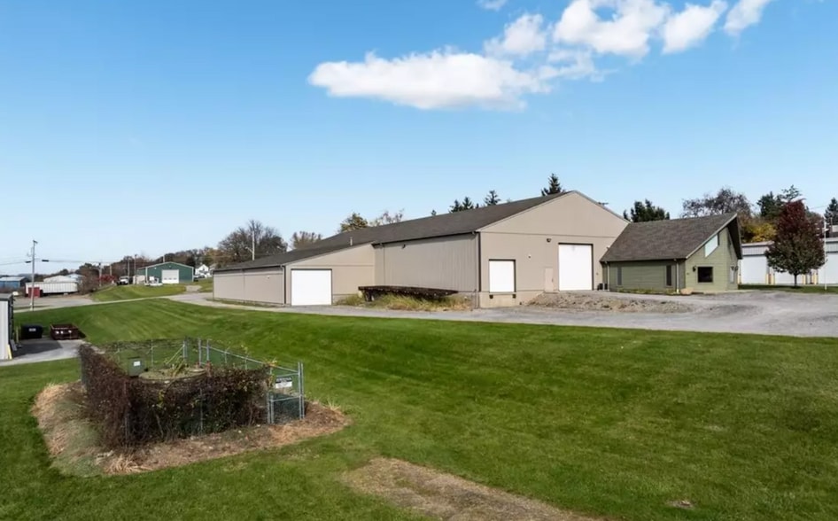 212 Idaho St, Farrell, PA for lease - Building Photo - Image 3 of 9