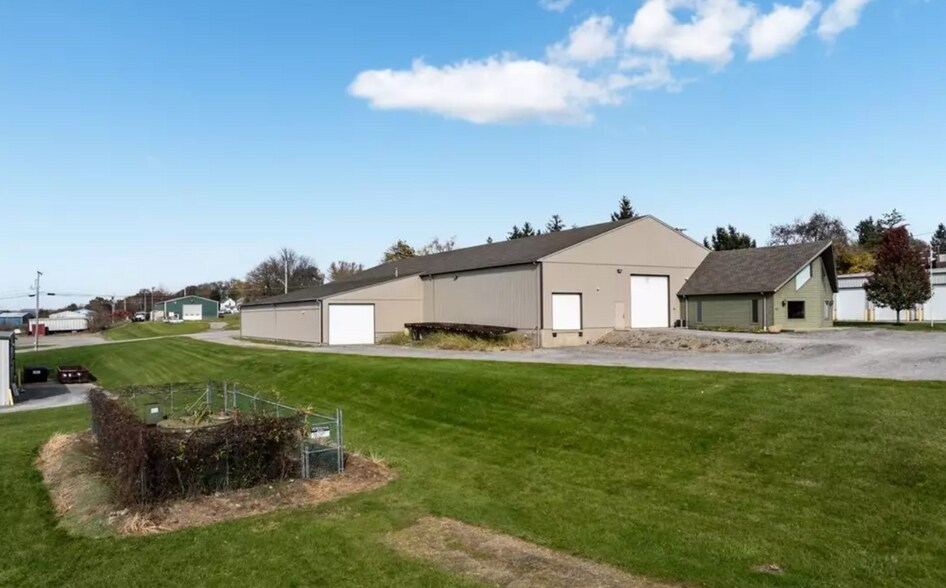 212 Idaho St, Farrell, PA à vendre - Photo du bâtiment - Image 2 de 24