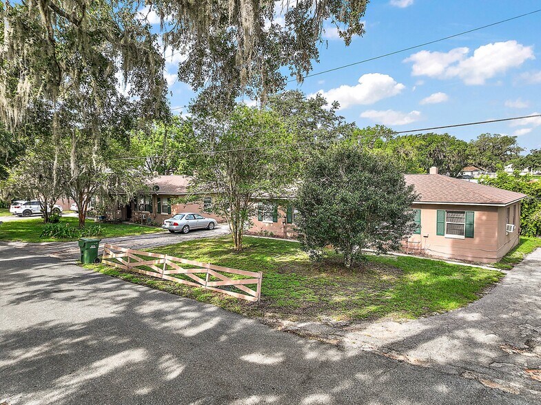 1105 Johnson St, Leesburg, FL for sale - Primary Photo - Image 1 of 19