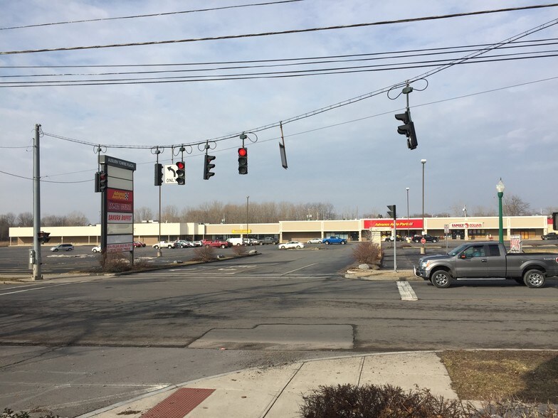 315 Genesee St, Auburn, NY for lease - Building Photo - Image 2 of 10