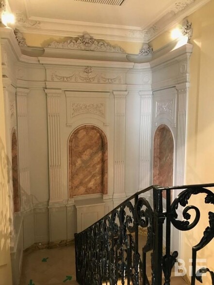 4-6 Cours De L'Intendance, Bordeaux for lease - Lobby - Image 3 of 7
