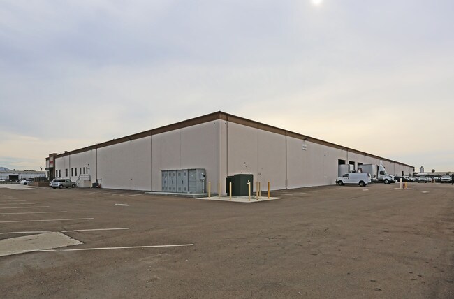 Plus de détails pour 940 W 19th St, National City, CA - Industriel à louer