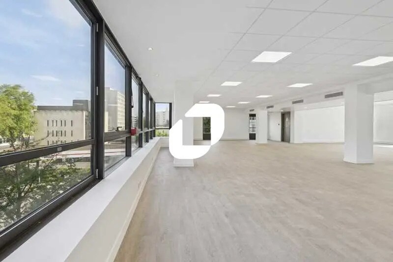 91-99 Avenue Aristide Briand, Montrouge for sale - Building Photo - Image 1 of 18