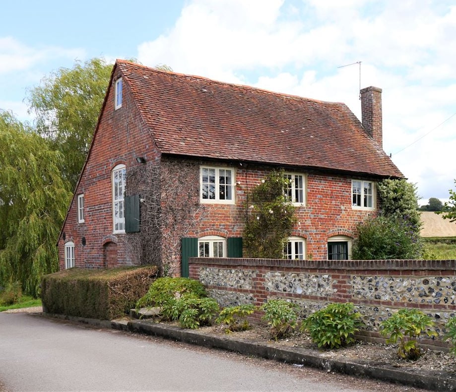 Cheriton, Cheriton for lease Primary Photo- Image 1 of 2