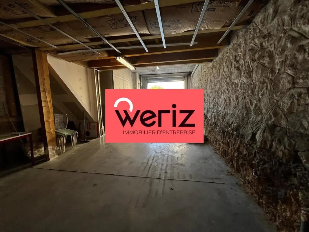 Flex in Marseille for lease Interior Photo- Image 1 of 7