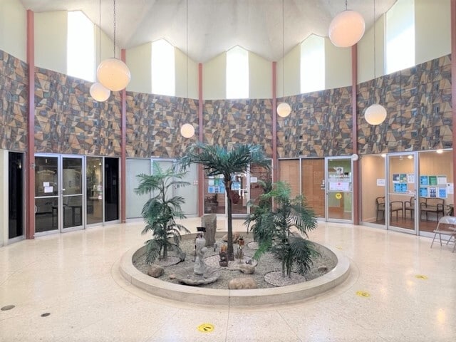 18437 Saticoy St, Reseda, CA for lease - Building Photo - Image 1 of 9