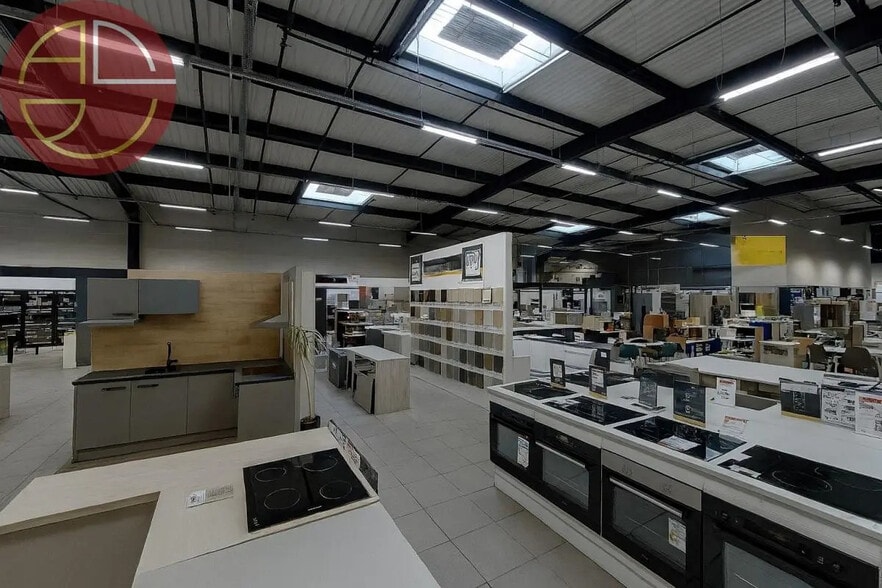 Commerce de détail dans Portet-sur-Garonne à louer - Photo intérieure - Image 2 de 7