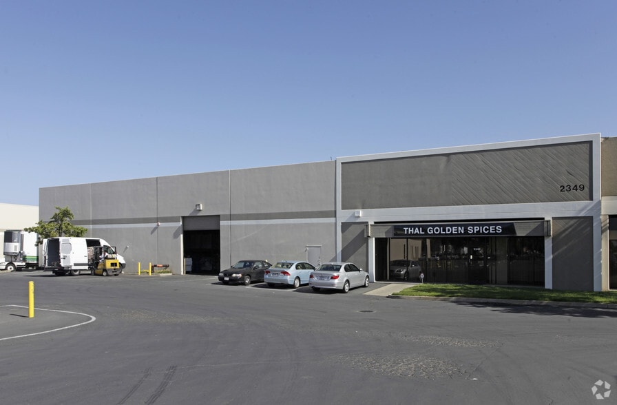 2349 Industrial Pky W, Hayward, CA for lease - Building Photo - Image 3 of 5