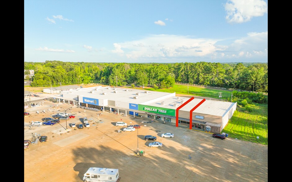 658 E Madison St, Houston, MS à louer - Photo du bâtiment - Image 2 de 8