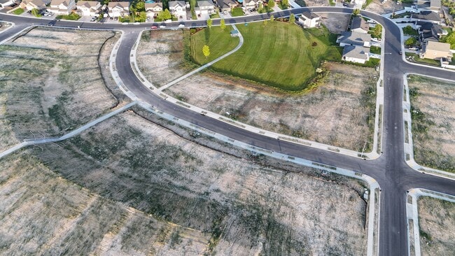Plus de détails pour 1647 S Beaumont Dr, Moses Lake, WA - Terrain à vendre