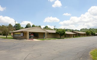 Plus de détails pour 812 Coshocton Ave, Mount Vernon, OH - Bureau/Commerce de détail à louer