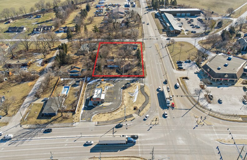 270-280 E Washington St, Oswego, IL à vendre - Photo du bâtiment - Image 3 de 17