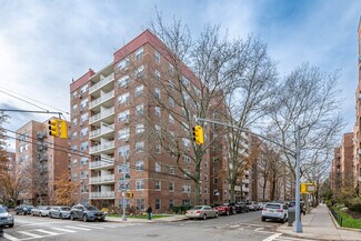 Plus de détails pour 11050 71st Rd, Forest Hills, NY - Multi-résidentiel à vendre