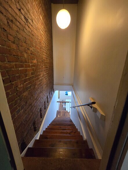 116 S Steele St, Sanford, NC à louer - Photo du bâtiment - Image 2 de 6