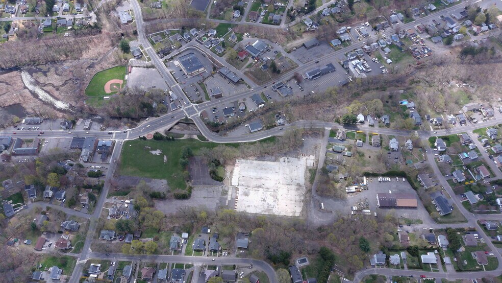 25-31 Hillside Ave, Watertown, CT à louer - Aérien - Image 2 de 13