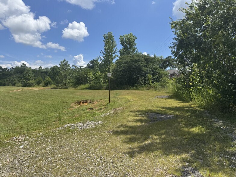 900 West Jackson St, Cookeville, TN à vendre - Photo du bâtiment - Image 2 de 2