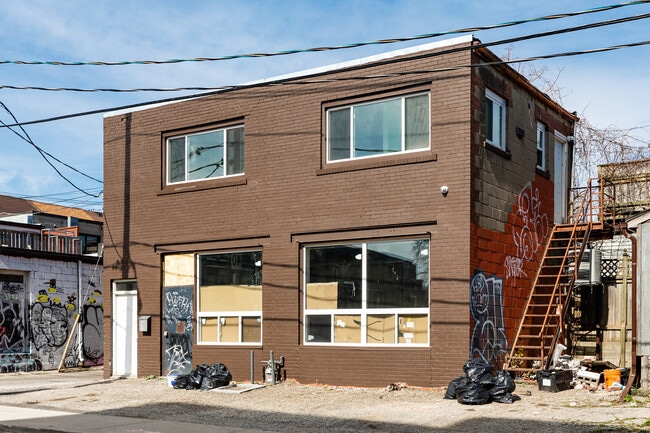 More details for 260 Niagara St, Toronto, ON - Retail for Lease