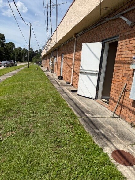 1071 Robert Blvd, Slidell, LA à louer - Photo du bâtiment - Image 2 de 10