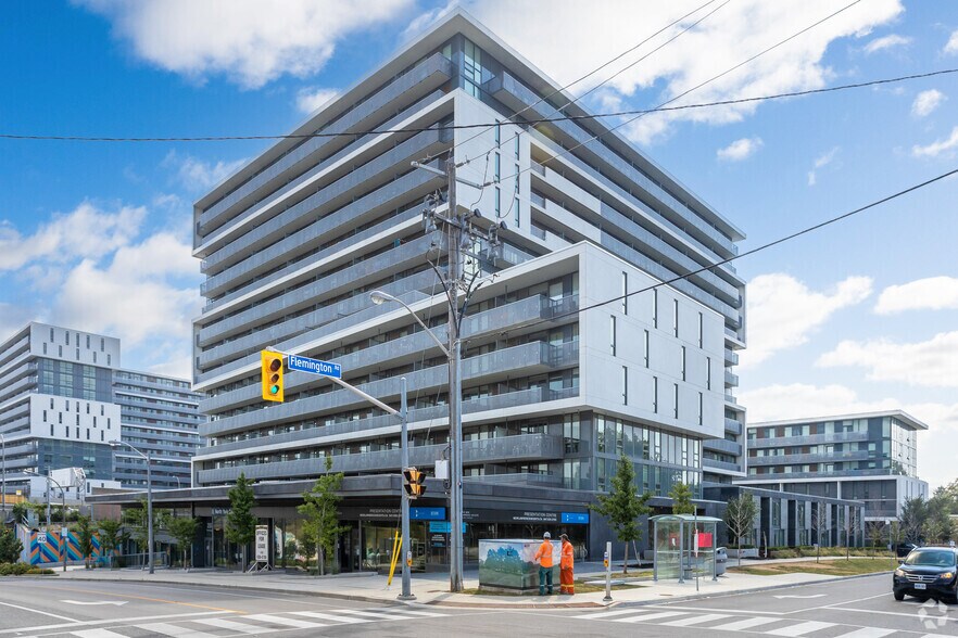 255 Ranee Ave, Toronto, ON à vendre - Photo principale - Image 1 de 1