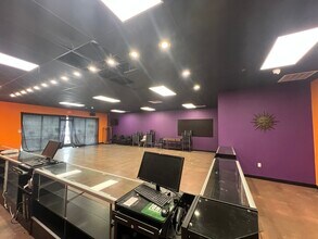 804 W I 240 Service Rd, Oklahoma City, OK for lease Interior Photo- Image 2 of 13