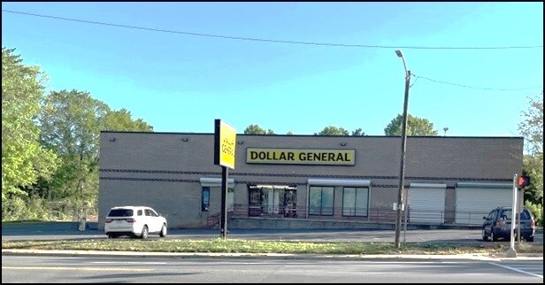 1437 E Sugar Creek Rd, Charlotte, NC for lease Building Photo- Image 1 of 6