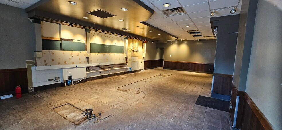 2114 Central St, Evanston, IL à louer - Photo du bâtiment - Image 3 de 5