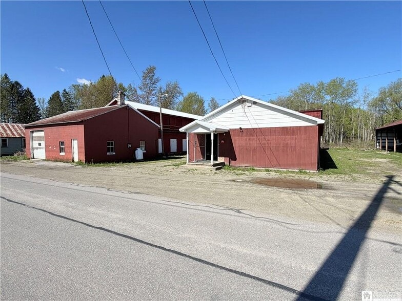 6795 Depot St, Cherry Creek, NY à vendre - Photo du bâtiment - Image 1 de 23