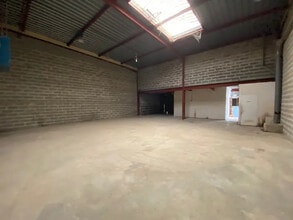 Flex in Argenteuil for lease Interior Photo- Image 2 of 7