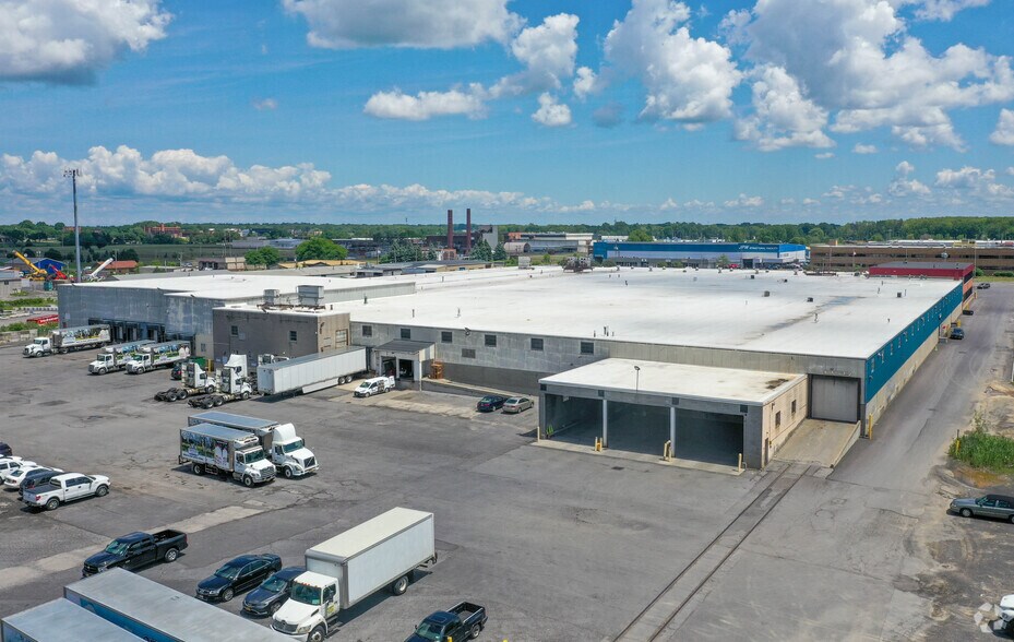 6361 Thompson Rd, Syracuse, NY à louer - Photo du bâtiment - Image 3 de 5