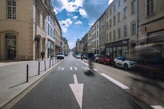 Plus de détails pour Commerce de détail à louer