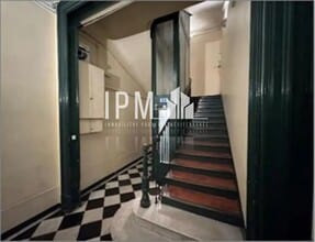 Office in Marseille for lease Interior Photo- Image 2 of 4